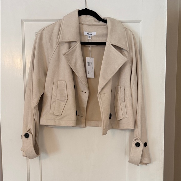 Chic Cream Trench Coat - Picture 3 of 7